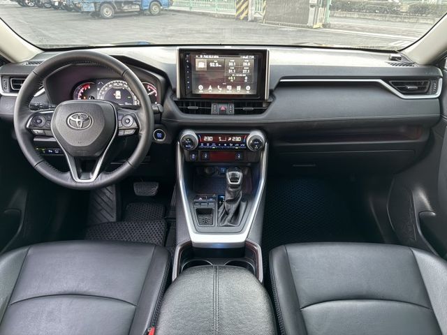 雙認證、原版件，實車實價、保固不另加價。旗艦版~ACC跟車、環景影像、盲點、電動尾門、導航、carplay  第5張相片