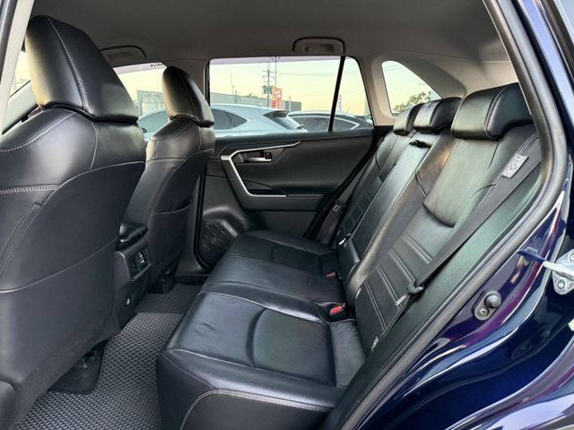 雙認證、原版件，實車實價、保固不另加價。旗艦版~ACC跟車、環景影像、盲點、電動尾門、導航、carplay  第7張相片