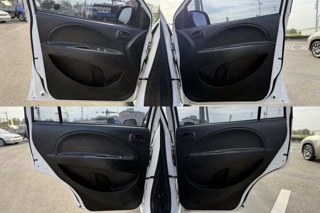 雙認證、原版件、實車實價、保固不另加價。精緻型~定速、後座出風口、電動後視鏡，客貨兩用大空間!  第14張相片