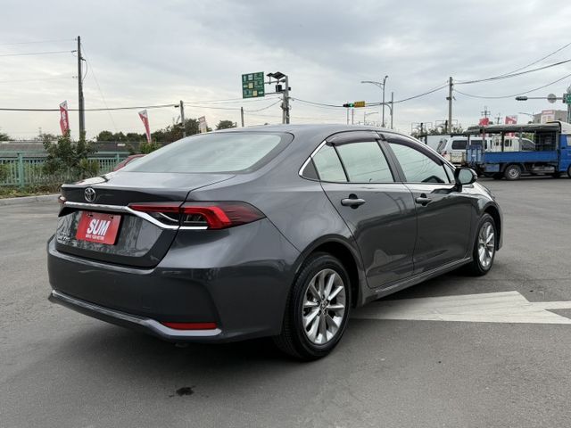 雙認證、原版件，實車實價、保固不另加價。尊爵版~免鑰匙、摸門、ACC跟車、車道偏離警示 、盲點偵測、導航  第3張相片