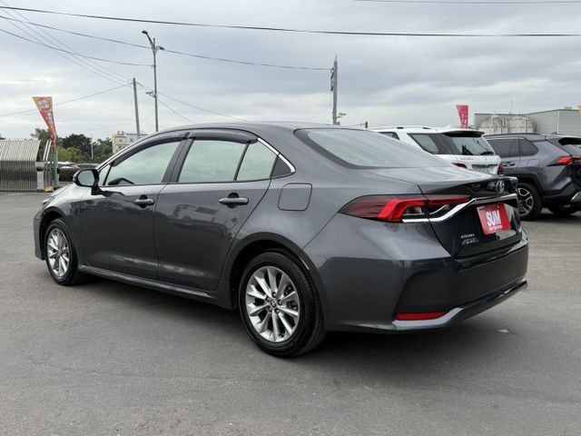 雙認證、原版件，實車實價、保固不另加價。尊爵版~免鑰匙、摸門、ACC跟車、車道偏離警示 、盲點偵測、導航  第4張相片