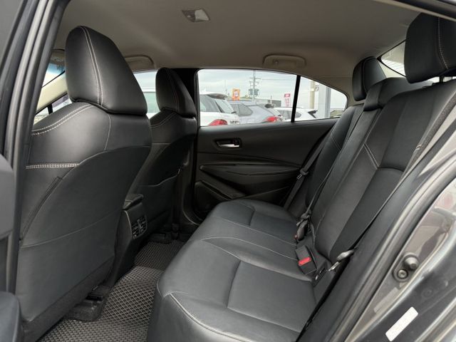 雙認證、原版件，實車實價、保固不另加價。尊爵版~免鑰匙、摸門、ACC跟車、車道偏離警示 、盲點偵測、導航  第7張相片