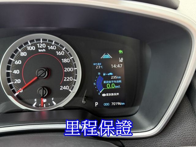 雙認證、原版件，實車實價、保固不另加價。尊爵版~免鑰匙、摸門、ACC跟車、車道偏離警示 、盲點偵測、導航  第8張相片