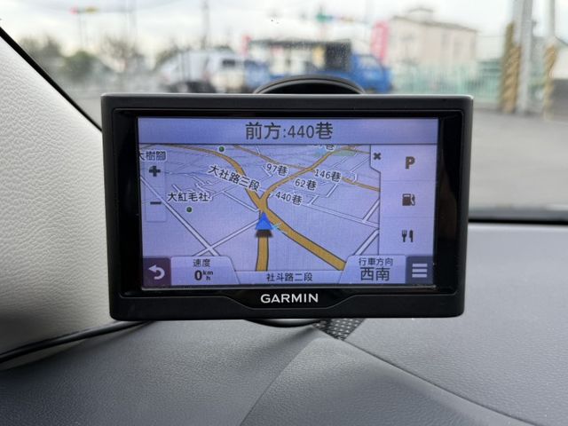 雙認證、原版件，實車實價、保固不另加價。尊爵版~免鑰匙、摸門、ACC跟車、車道偏離警示 、盲點偵測、導航  第12張相片