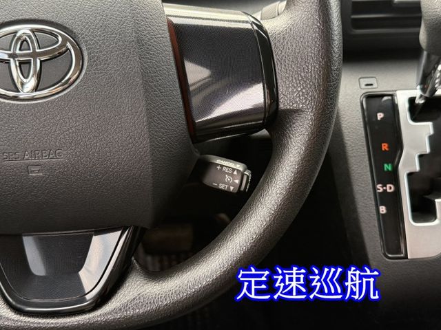 雙認證、原版件，實車實價、保固不另加價。豪華+版，僅跑3萬車況新，電動滑門、ikey摸門、定速、恆溫  第9張相片