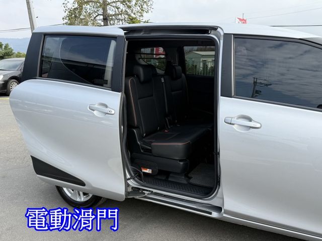 雙認證、原版件，實車實價、保固不另加價。豪華+版，僅跑3萬車況新，電動滑門、ikey摸門、定速、恆溫  第10張相片