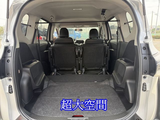 雙認證、原版件，實車實價、保固不另加價。豪華+版，僅跑3萬車況新，電動滑門、ikey摸門、定速、恆溫  第13張相片