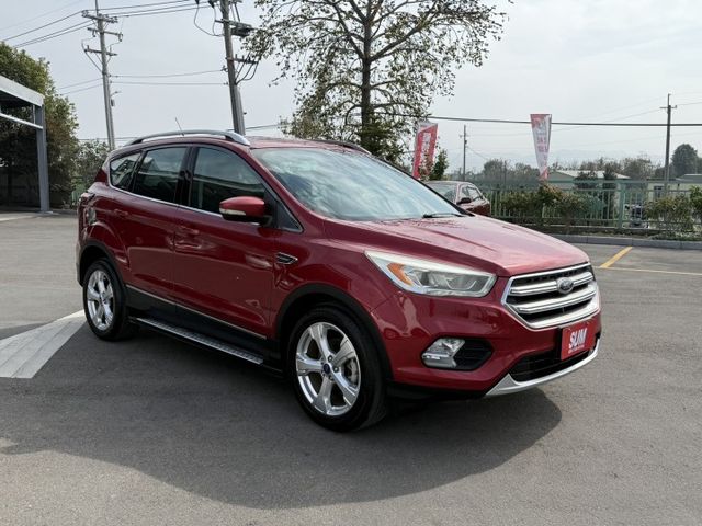 雙認證、原版件、實車實價，保固不另加價。時尚經典型~免鑰匙、車道變換輔助、全景天窗、盲點、carplay  第2張相片