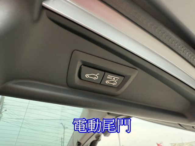 雙認證、原版件、實車實價。稀有520d GT 一手車 實跑6萬公里，內裝新 氣氛佳  第11張相片