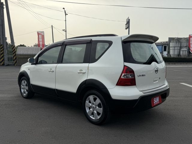 超值代步車~小休旅大空間，出遊、載貨都很適合! 認證車、實車實價  第4張相片