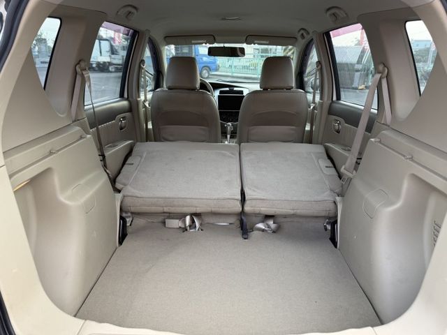 超值代步車~小休旅大空間，出遊、載貨都很適合! 認證車、實車實價  第10張相片