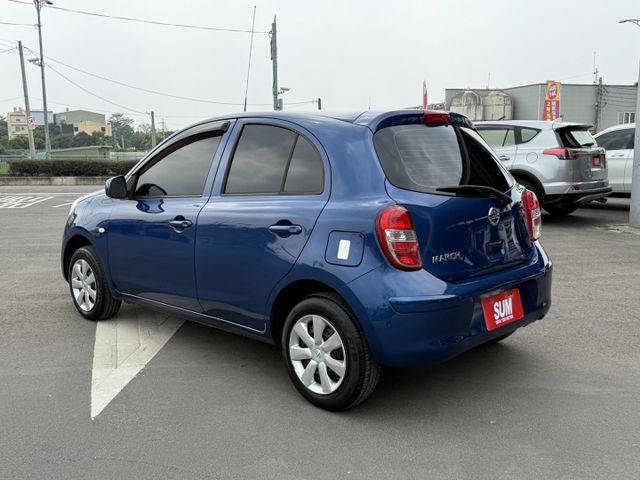 雙認證、原版件、實車實價、保固不另加價。代步首選~靈活小巧好停車，省油好保養，一手車、里程跑少內裝新  第4張相片