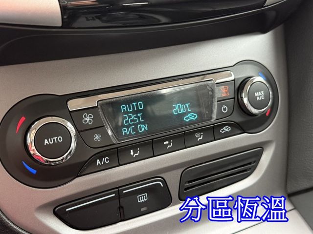 雙認證、實車實價。超值代步車 FOCUS 1.6 安卓機影音、carplay、恆溫、定速  第10張相片