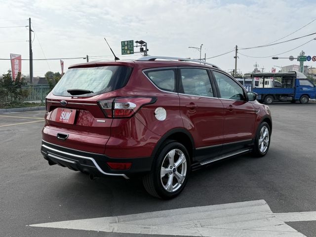 雙認證、原版件、實車實價，保固不另加價。時尚經典型~免鑰匙、車道變換輔助、全景天窗、盲點、carplay  第3張相片