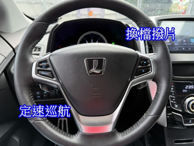 雙認證、實車實價、保固不另加價。魅力型~免鑰匙、環景、安卓機、carplay、定速、換檔撥片  第9張相片