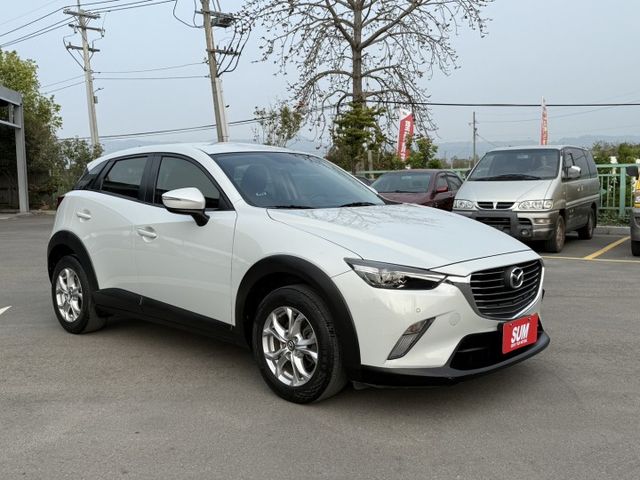 雙認證、原版件、實車實價、保固不另加價。頂級版~免鑰匙 摸門，一手車 內裝新  第2張相片