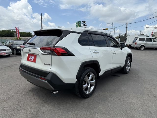 雙認證、原版件、實車實價，保固不另加價。2020 RAV4 環景影像、電尾門、電動椅、免鑰匙、恆溫  第3張相片