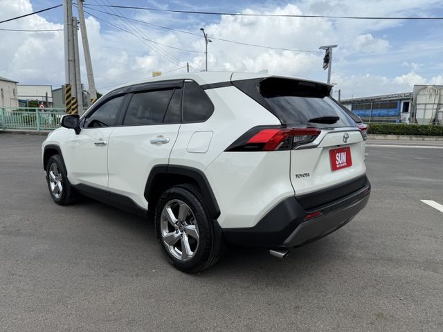 雙認證、原版件、實車實價，保固不另加價。2020 RAV4 環景影像、電尾門、電動椅、免鑰匙、恆溫  第4張相片