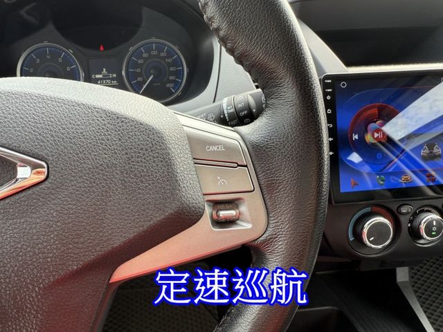 雙認證、原版件、實車實價、保固不另加價。精緻版 實跑4萬公里，無載重，內裝乾淨 九成新，定速、導航、後座出風口  第9張相片