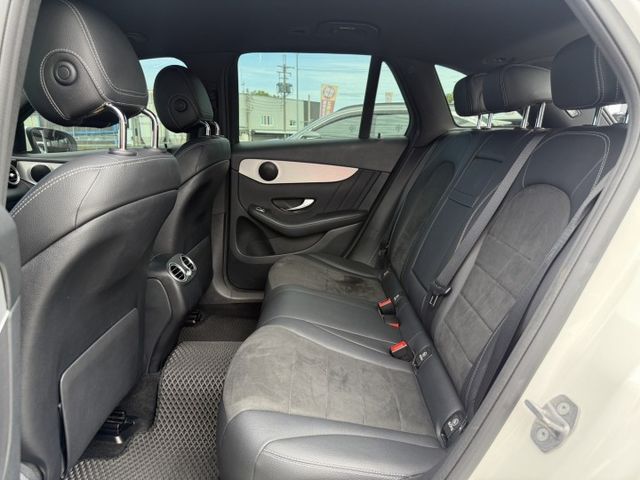 認證車、原版件、實車實價。GLC250 原廠保養，內裝新，定速、環景影像、盲點、電動尾門、carplay  第7張相片