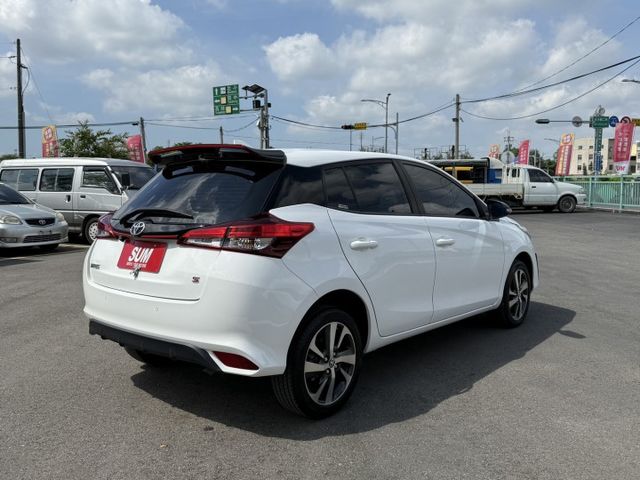 雙認證、實車實價、保固不另加價。頂級S版~實跑3萬，免鑰匙、車道偏離、換檔撥片、盲點、導航、carplay  第3張相片