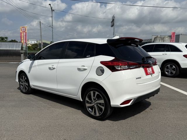 雙認證、實車實價、保固不另加價。頂級S版~實跑3萬，免鑰匙、車道偏離、換檔撥片、盲點、導航、carplay  第4張相片