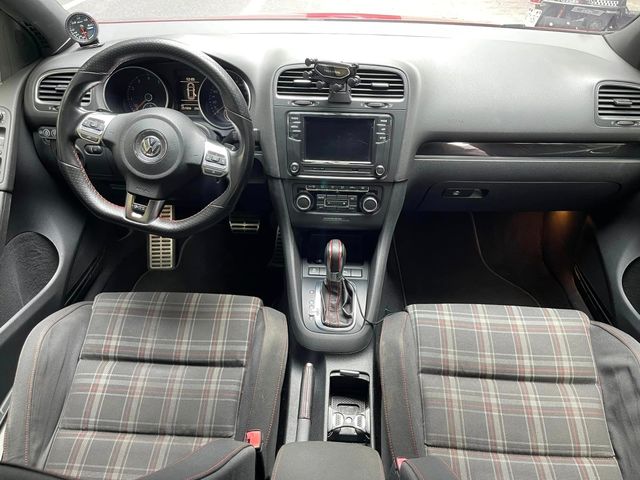 VOLKSWAGEN福斯 GOLF GTI  第12張相片