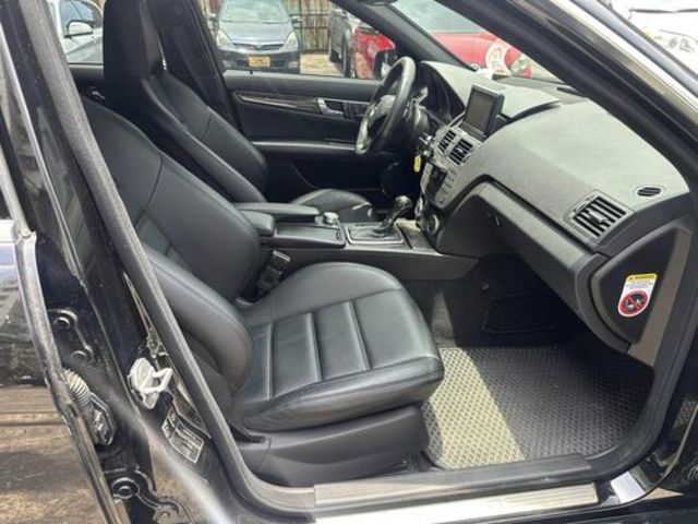 M-BENZ賓士 C63 AMG  第13張相片