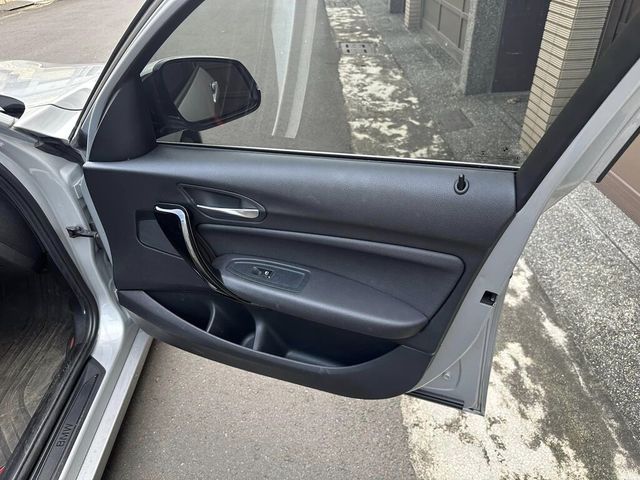 BMW寶馬 118  第13張相片