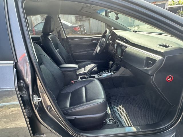 TOYOTA豐田 ALTIS  第8張相片