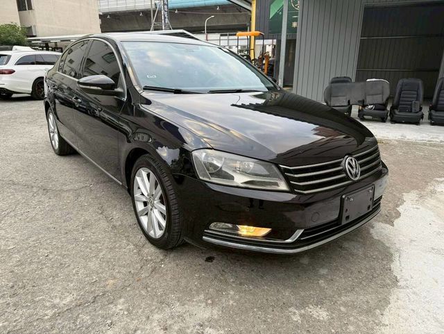 VOLKSWAGEN福斯 PASSAT  第3張相片