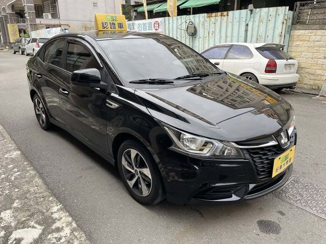 LUXGEN納智捷 S3  第2張相片