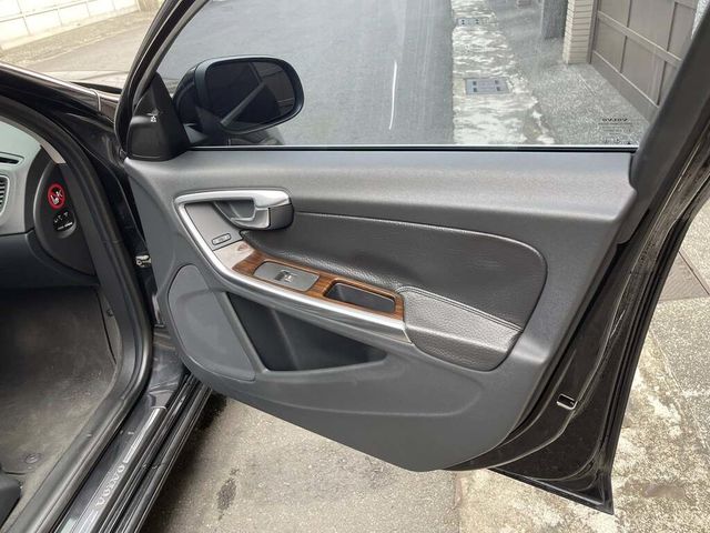 VOLVO富豪 S60  第13張相片