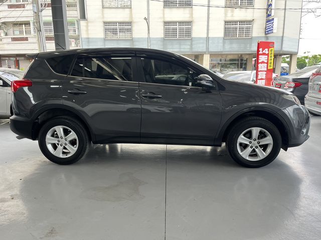 RAV4 2.0  第4張相片