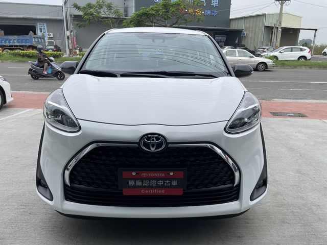 SIENTA 1.8  第2張相片