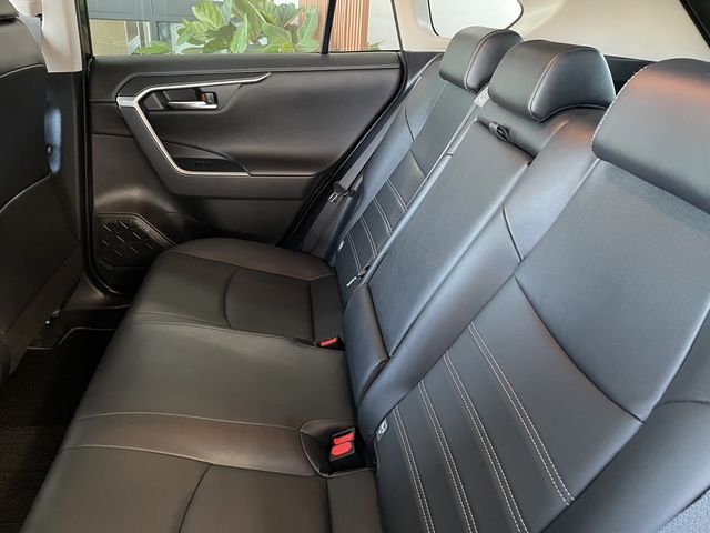 RAV4 2.0  第8張相片