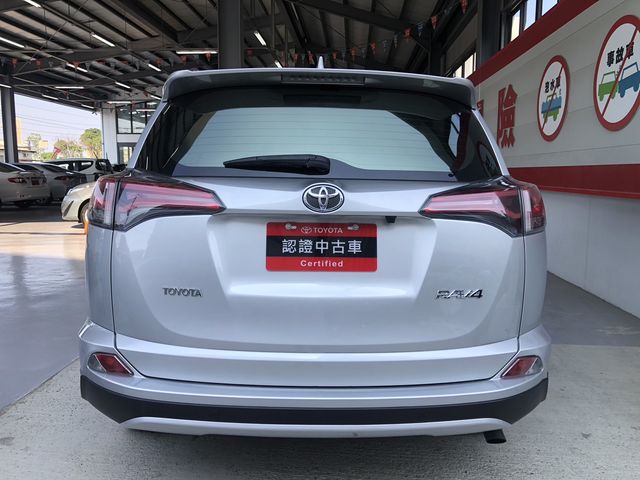 RAV4 2.0  第5張相片