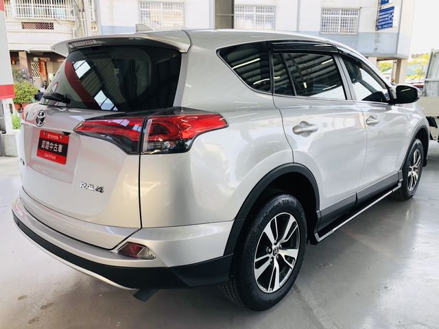 RAV4 2.0  第10張相片