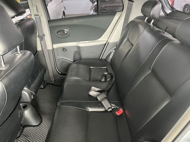 YARIS 1.5  第10張相片