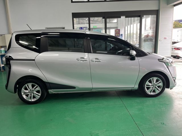 SIENTA 1.8  第4張相片