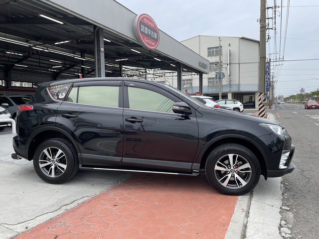 RAV4 2.0  第4張相片