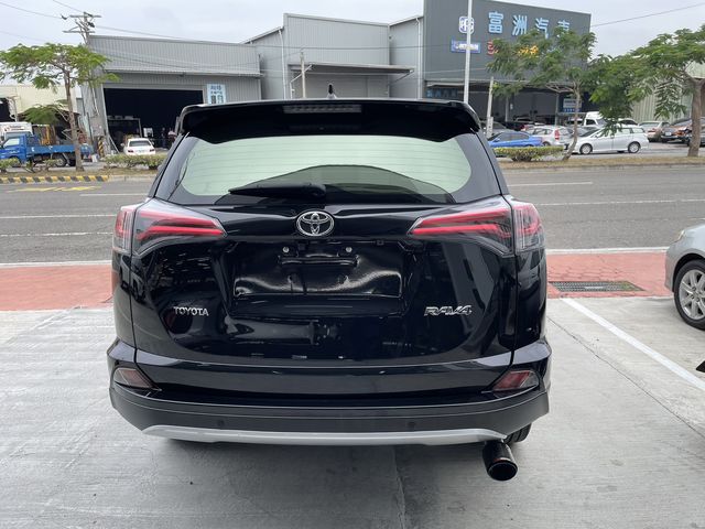 RAV4 2.0  第5張相片