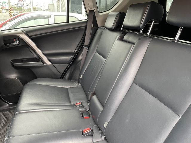 RAV4 2.0  第9張相片