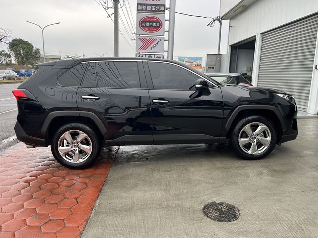 RAV4 2.0  第4張相片