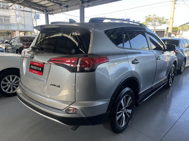 RAV4 2.0  第5張相片