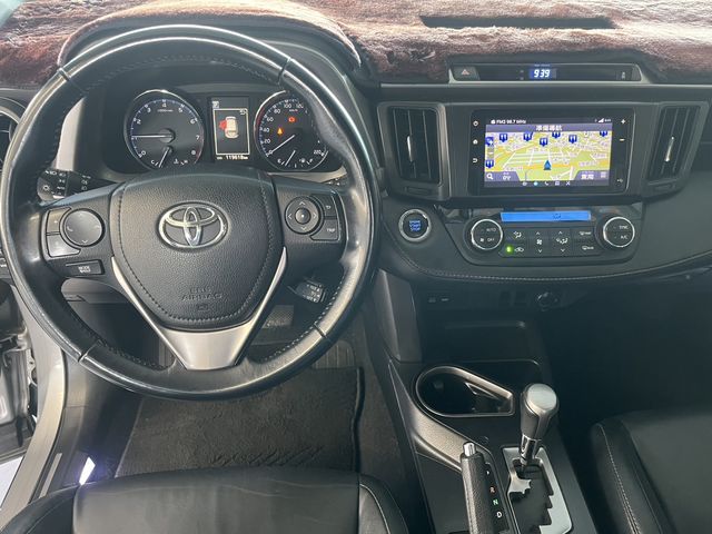 RAV4 2.0  第8張相片