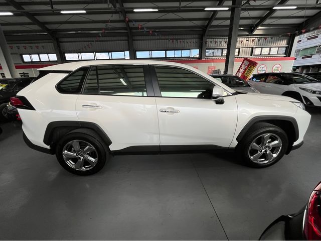 RAV4 2.0  第4張相片