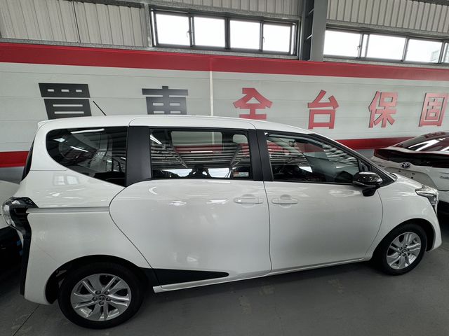 SIENTA 1.8  第4張相片