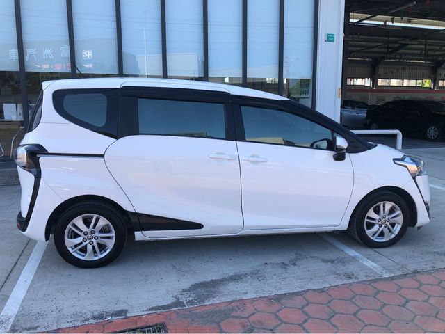 SIENTA 1.8  第4張相片