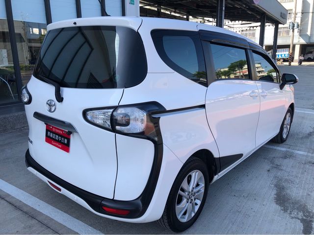 SIENTA 1.8  第5張相片